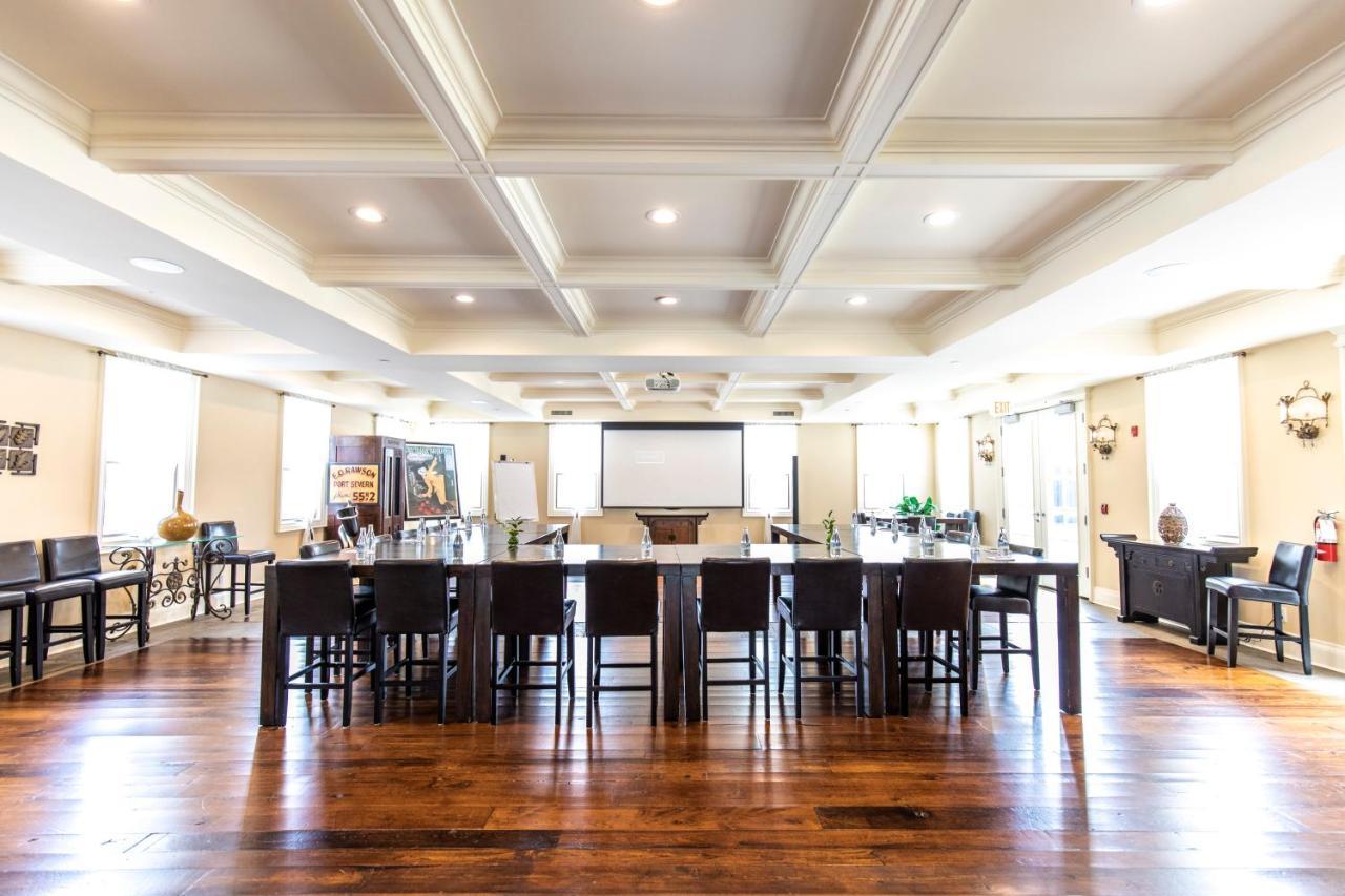 Rawley Resort, Spa & Marina Port Severn Bagian luar foto